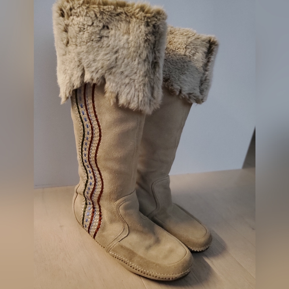ALDO-Cozy Fur Lined Moccasin Style Boot,Genuine Leather 6.5